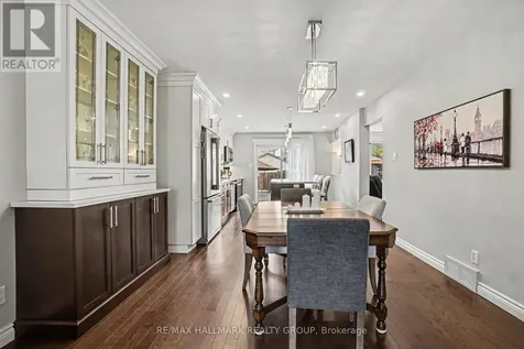 2056 Wildflower Drive Ottawa ON K1E 3R3