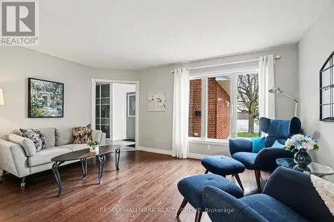 2056 Wildflower Drive Ottawa ON K1E 3R3