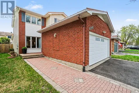 2056 Wildflower Drive Ottawa ON K1E 3R3