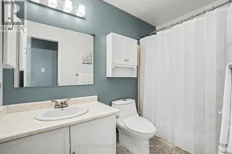 2056 Wildflower Drive Ottawa ON K1E 3R3