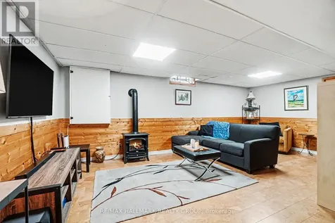 2056 Wildflower Drive Ottawa ON K1E 3R3