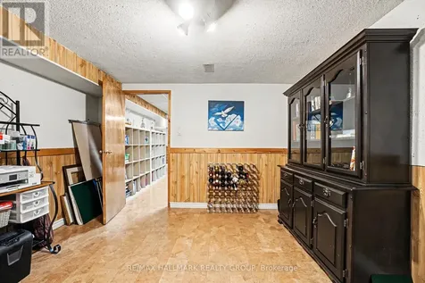 2056 Wildflower Drive Ottawa ON K1E 3R3