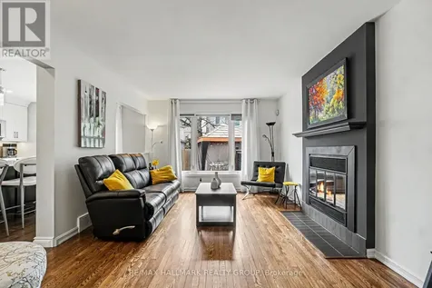 2056 Wildflower Drive Ottawa ON K1E 3R3
