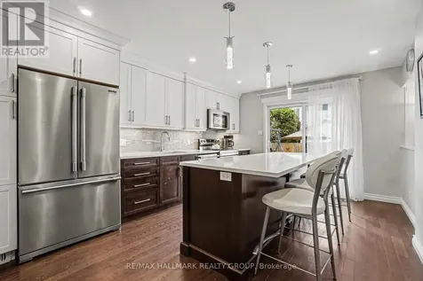 2056 Wildflower Drive Ottawa ON K1E 3R3