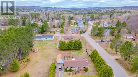 121 Sandhill Drive Madawaska Valley ON K0J 1B0