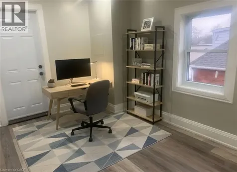 1434 King Street East Cambridge ON N3H 3R4