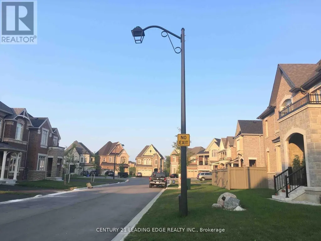 23 Boland Court Aurora ON L4G 0W6