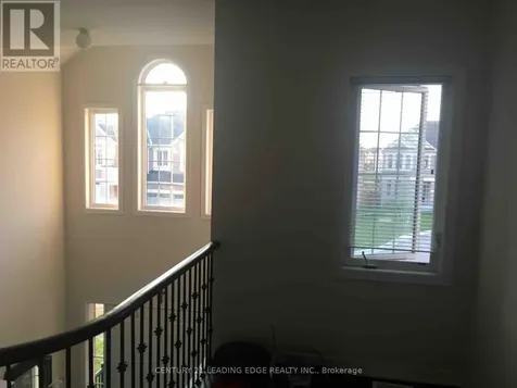 23 Boland Court Aurora ON L4G 0W6