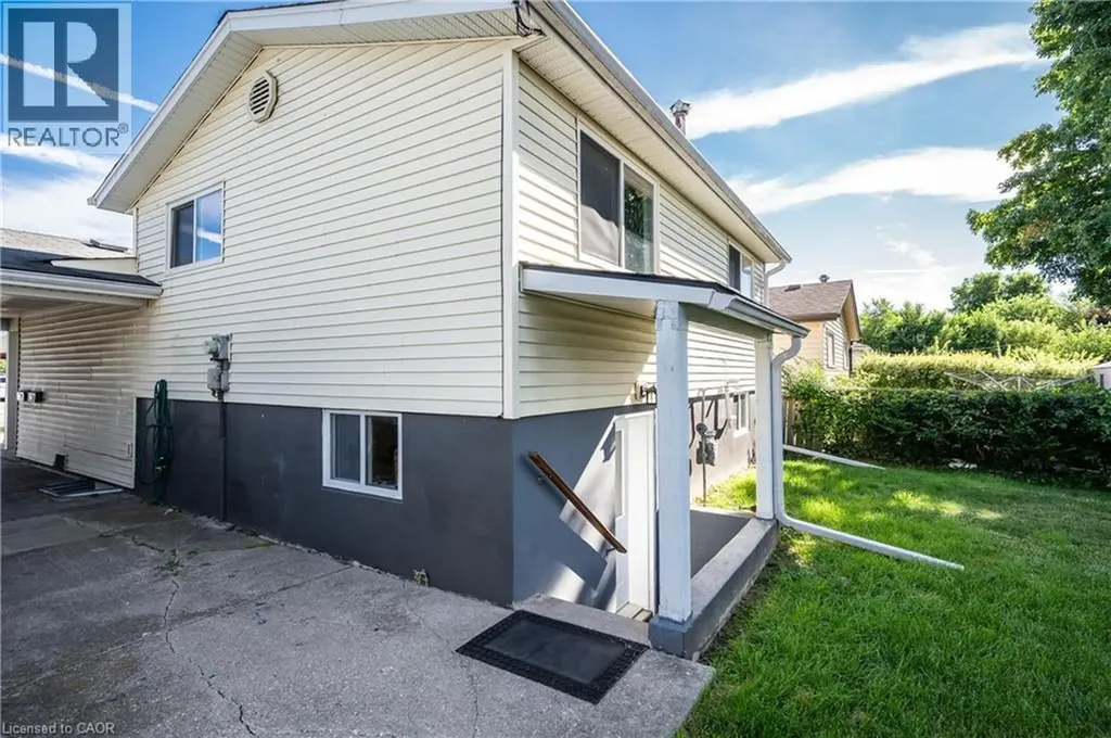 66 Belwood Crescent Kitchener ON N2C 1Z3