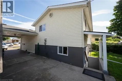 66 Belwood Crescent Kitchener ON N2C 1Z3