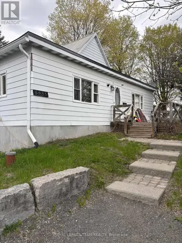 5535 Mitch Owens Road North Ottawa ON K1X 1C2