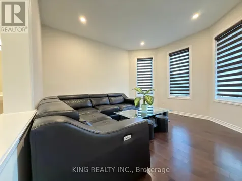 24 Palmeto Court Ottawa ON K2S 0X2