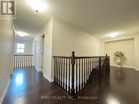 24 Palmeto Court Ottawa ON K2S 0X2