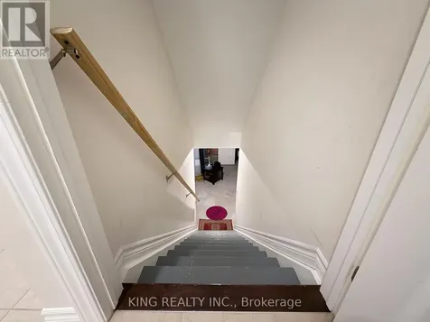 24 Palmeto Court Ottawa ON K2S 0X2