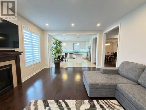24 Palmeto Court Ottawa ON K2S 0X2