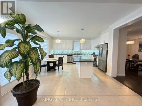 24 Palmeto Court Ottawa ON K2S 0X2