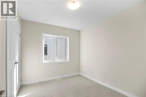 12 Blackberry Lane Thorold ON L3B 0L3