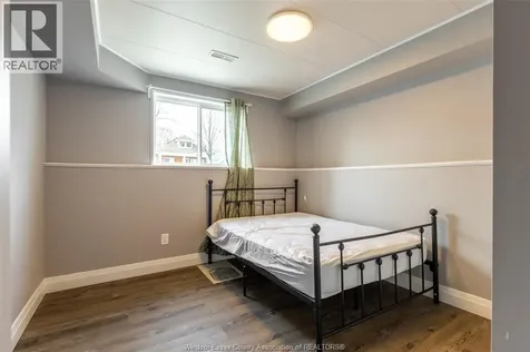 1044 Lena Avenue Windsor ON N9C 3K4