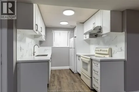 1044 Lena Avenue Windsor ON N9C 3K4