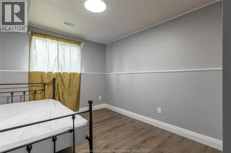 1044 Lena Avenue Windsor ON N9C 3K4