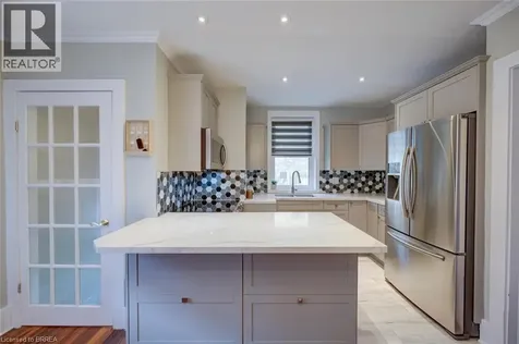 27 Edwin Street Brantford ON N3T 4B8