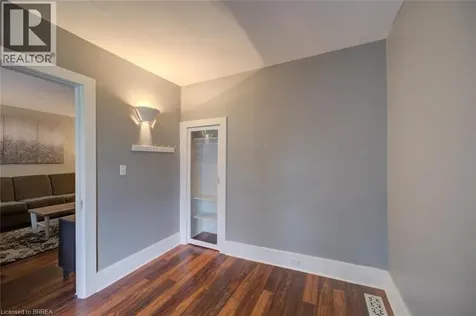 27 Edwin Street Brantford ON N3T 4B8