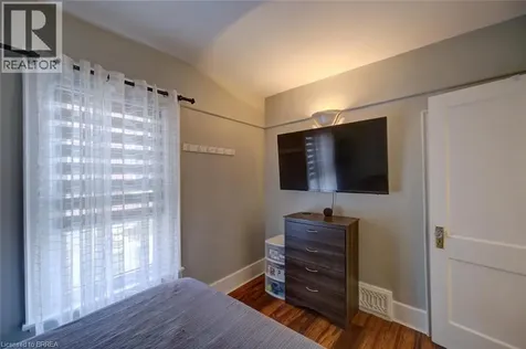 27 Edwin Street Brantford ON N3T 4B8