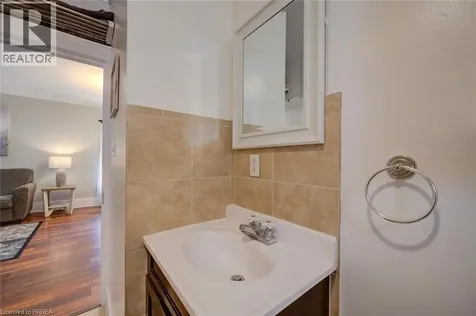 27 Edwin Street Brantford ON N3T 4B8