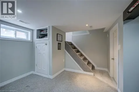 27 Edwin Street Brantford ON N3T 4B8