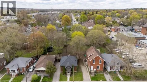 27 Edwin Street Brantford ON N3T 4B8