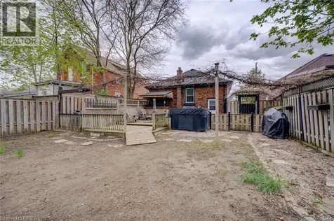 27 Edwin Street Brantford ON N3T 4B8