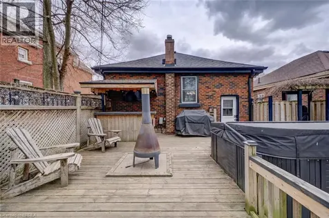 27 Edwin Street Brantford ON N3T 4B8