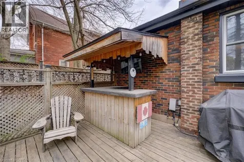 27 Edwin Street Brantford ON N3T 4B8
