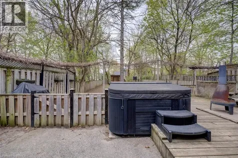 27 Edwin Street Brantford ON N3T 4B8