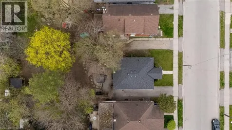 27 Edwin Street Brantford ON N3T 4B8