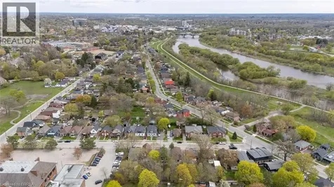 27 Edwin Street Brantford ON N3T 4B8