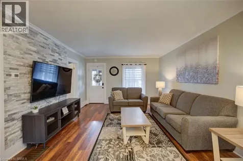 27 Edwin Street Brantford ON N3T 4B8