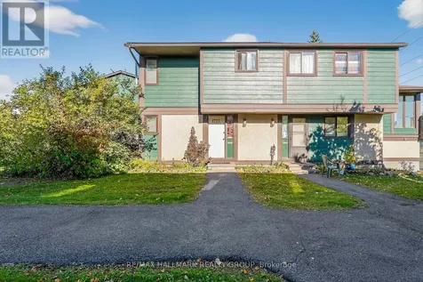 1773 Meadowbrook Road Ottawa ON K1B 4W6