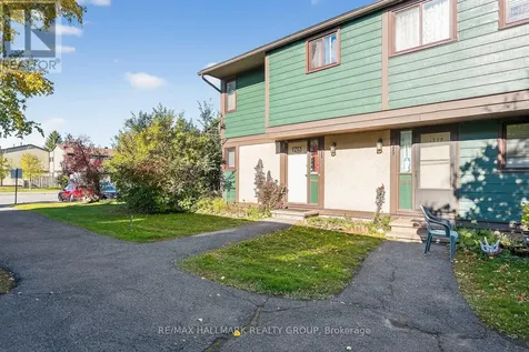 1773 Meadowbrook Road Ottawa ON K1B 4W6