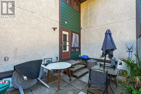 1773 Meadowbrook Road Ottawa ON K1B 4W6