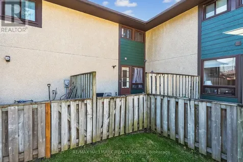 1773 Meadowbrook Road Ottawa ON K1B 4W6