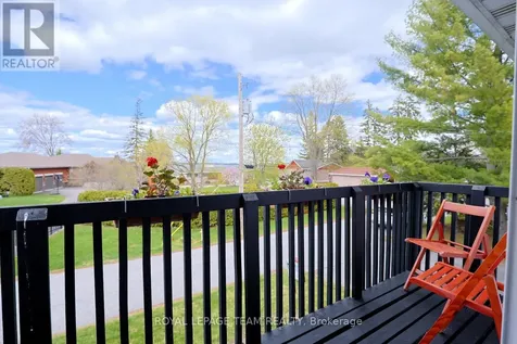 136 James Cummings Avenue Ottawa ON K2H 8E1