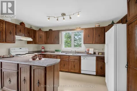 136 James Cummings Avenue Ottawa ON K2H 8E1