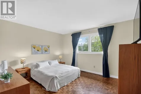 136 James Cummings Avenue Ottawa ON K2H 8E1