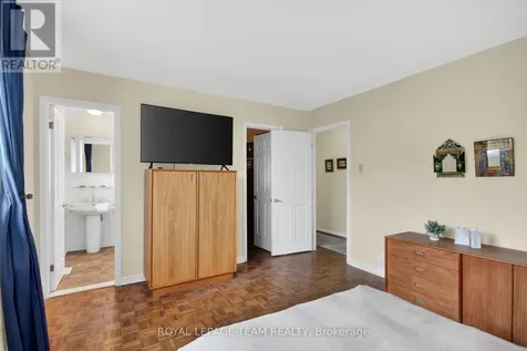 136 James Cummings Avenue Ottawa ON K2H 8E1