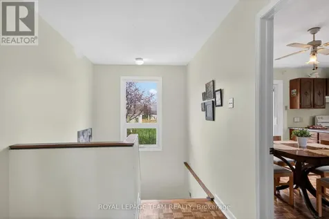 136 James Cummings Avenue Ottawa ON K2H 8E1