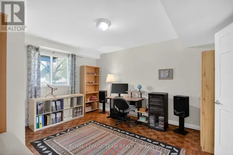 136 James Cummings Avenue Ottawa ON K2H 8E1