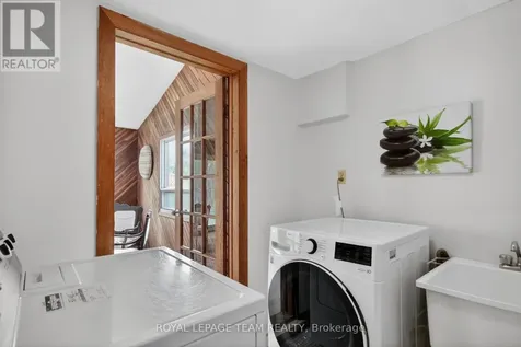 136 James Cummings Avenue Ottawa ON K2H 8E1