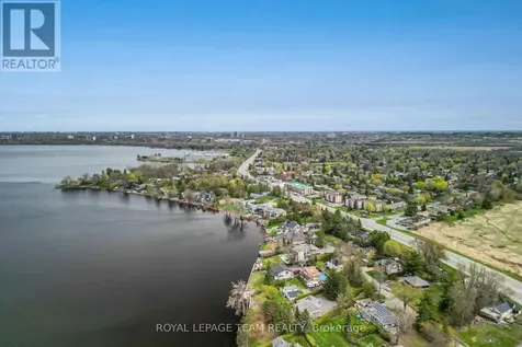 136 James Cummings Avenue Ottawa ON K2H 8E1