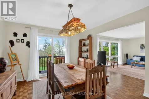 136 James Cummings Avenue Ottawa ON K2H 8E1